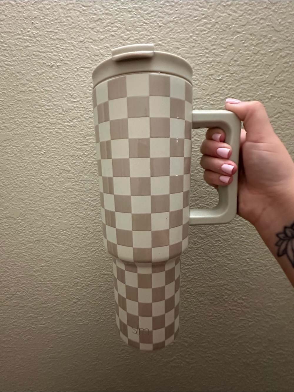 Checkered Simple Modern 40oz